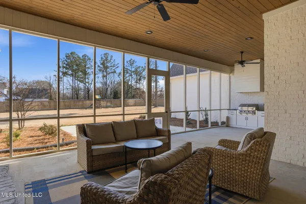 $979,000 | 703 Ivywood Court, Madison, MS 39110