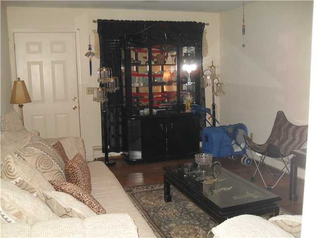 4631-4635 Lake Avenue Rochester, NY 14612 - Photo 2 of 18 Living Room