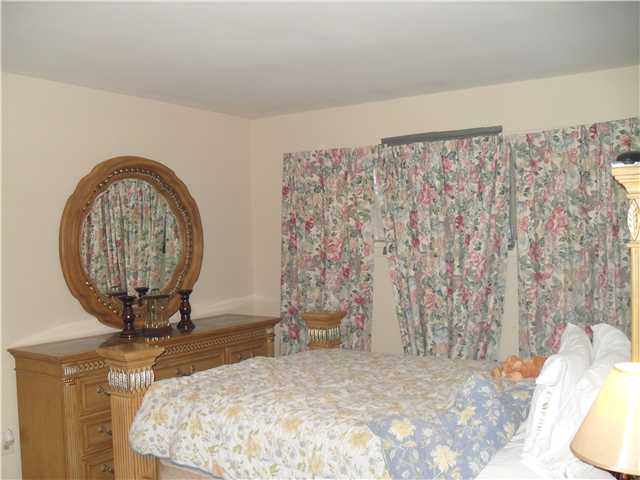 4631-4635 Lake Avenue Rochester, NY 14612 - Photo 5 of 18 Bedroom