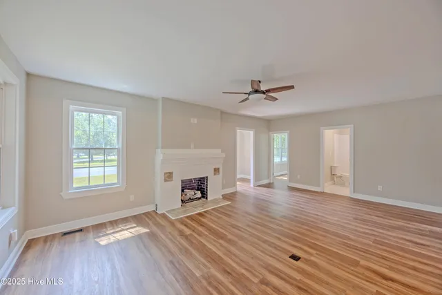 $327,500 | 513 East Main Street, Wallace, NC 28466