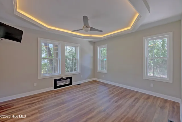 $327,500 | 513 East Main Street, Wallace, NC 28466