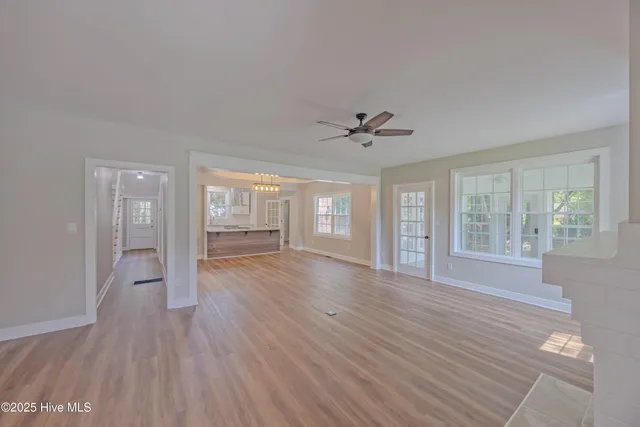 $327,500 | 513 East Main Street, Wallace, NC 28466