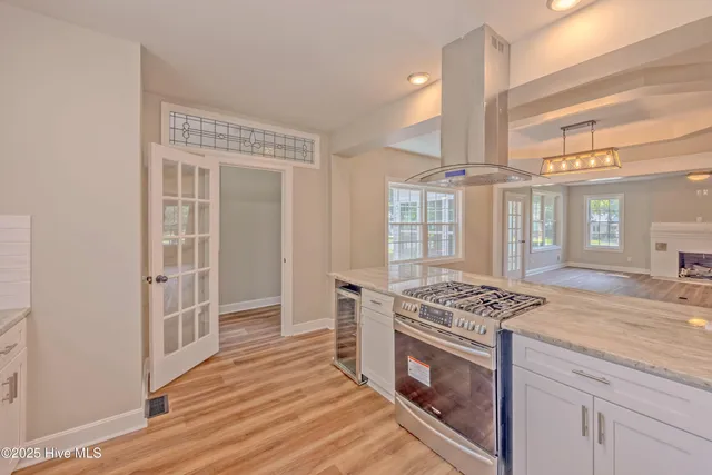 $327,500 | 513 East Main Street, Wallace, NC 28466