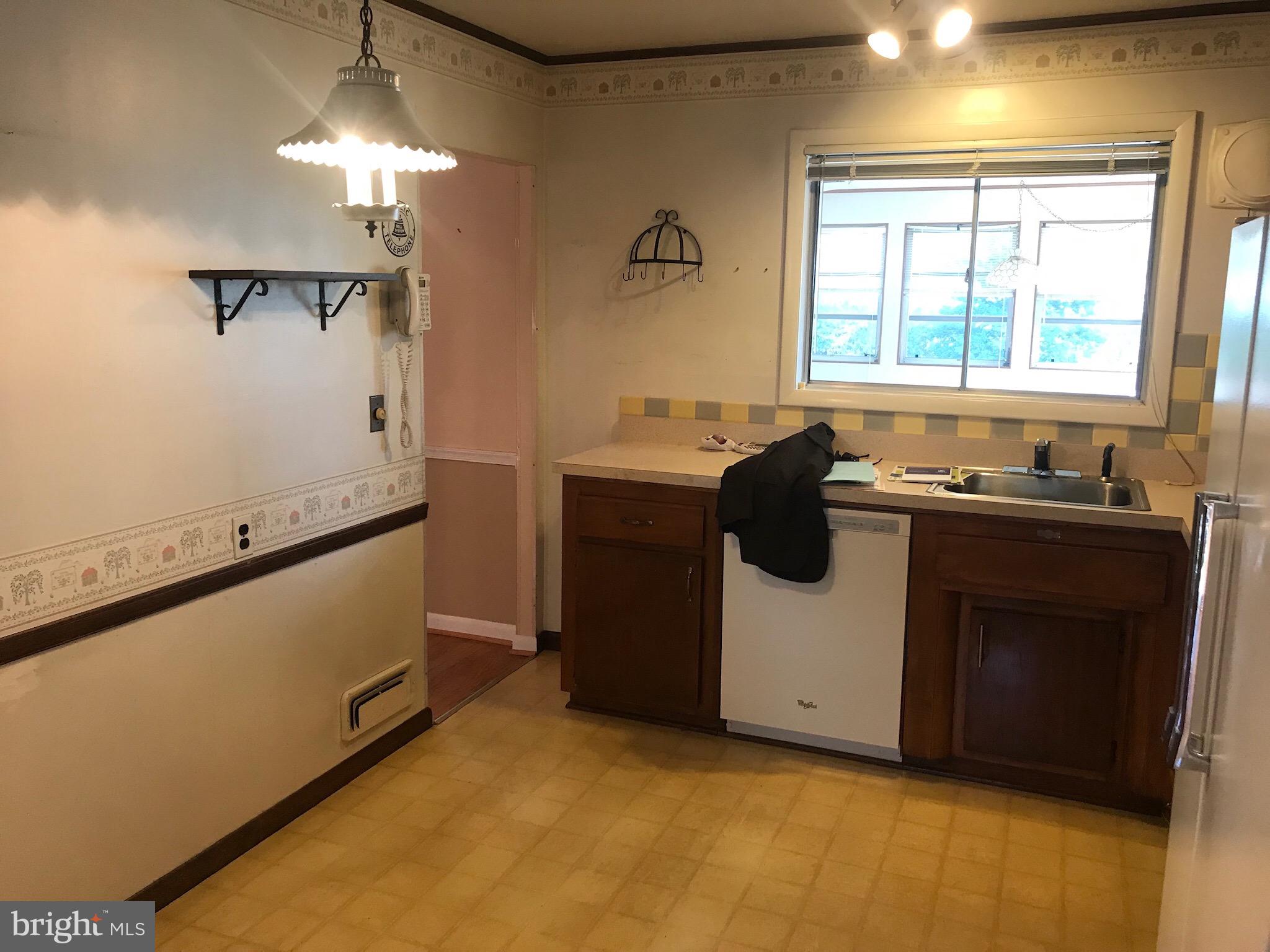 16 Randy Road Glendora, NJ 08029 - Photo 12 of 41 Gallery Image 12