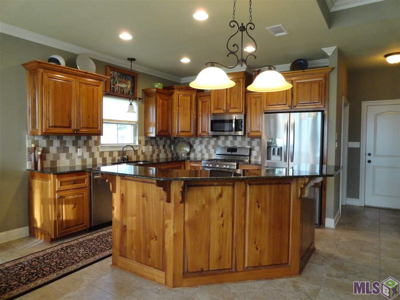 209 Waverly Road Thibodaux, LA 70301 - Photo 10 of 24 beautiful custom cabinets