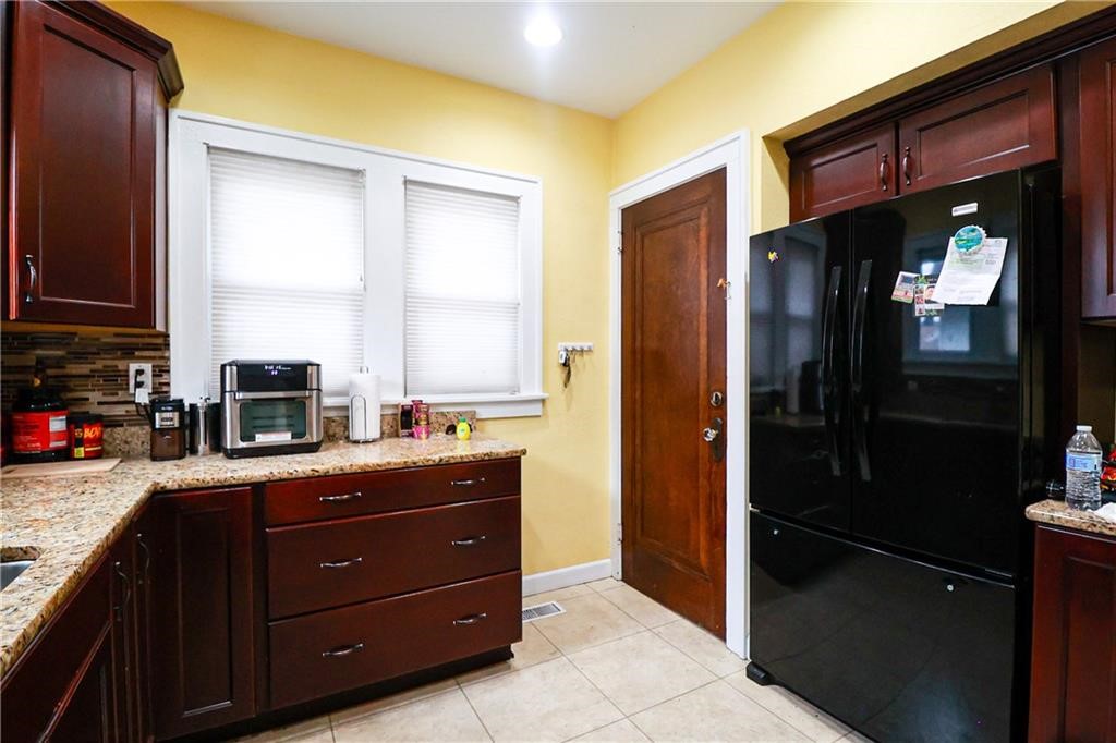 513 North 3rd Street Effingham, IL 62401 - Photo 23 of 38