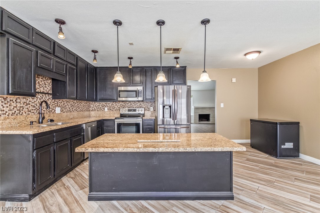 4724 Summerhill Road Las Vegas, NV 89121 - Photo 13 of 36