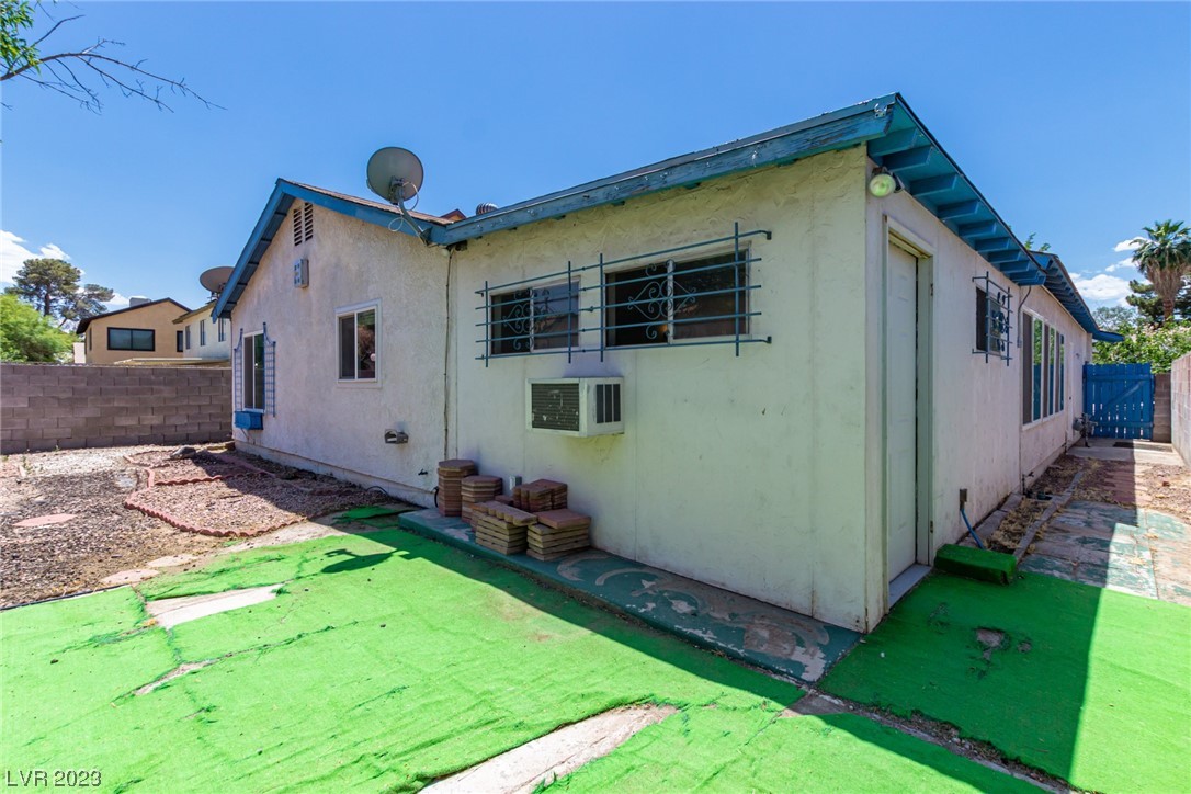 4724 Summerhill Road Las Vegas, NV 89121 - Photo 34 of 36