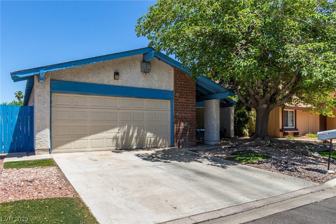 4724 Summerhill Road Las Vegas, NV 89121 - Photo 4 of 36