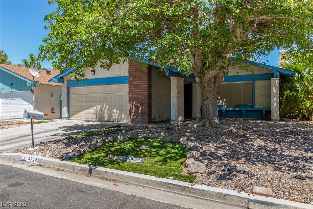 4724 Summerhill Road Las Vegas, NV 89121 - Photo 6 of 36