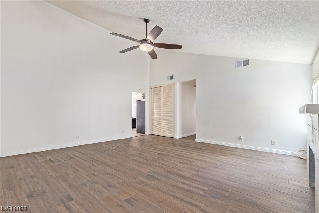 4724 Summerhill Road Las Vegas, NV 89121 - Photo 9 of 36