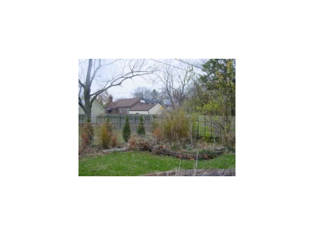 108 East Beaumont Road, Unit TD Columbus, OH 43214 - Photo 4 of 5 Gallery Image 4