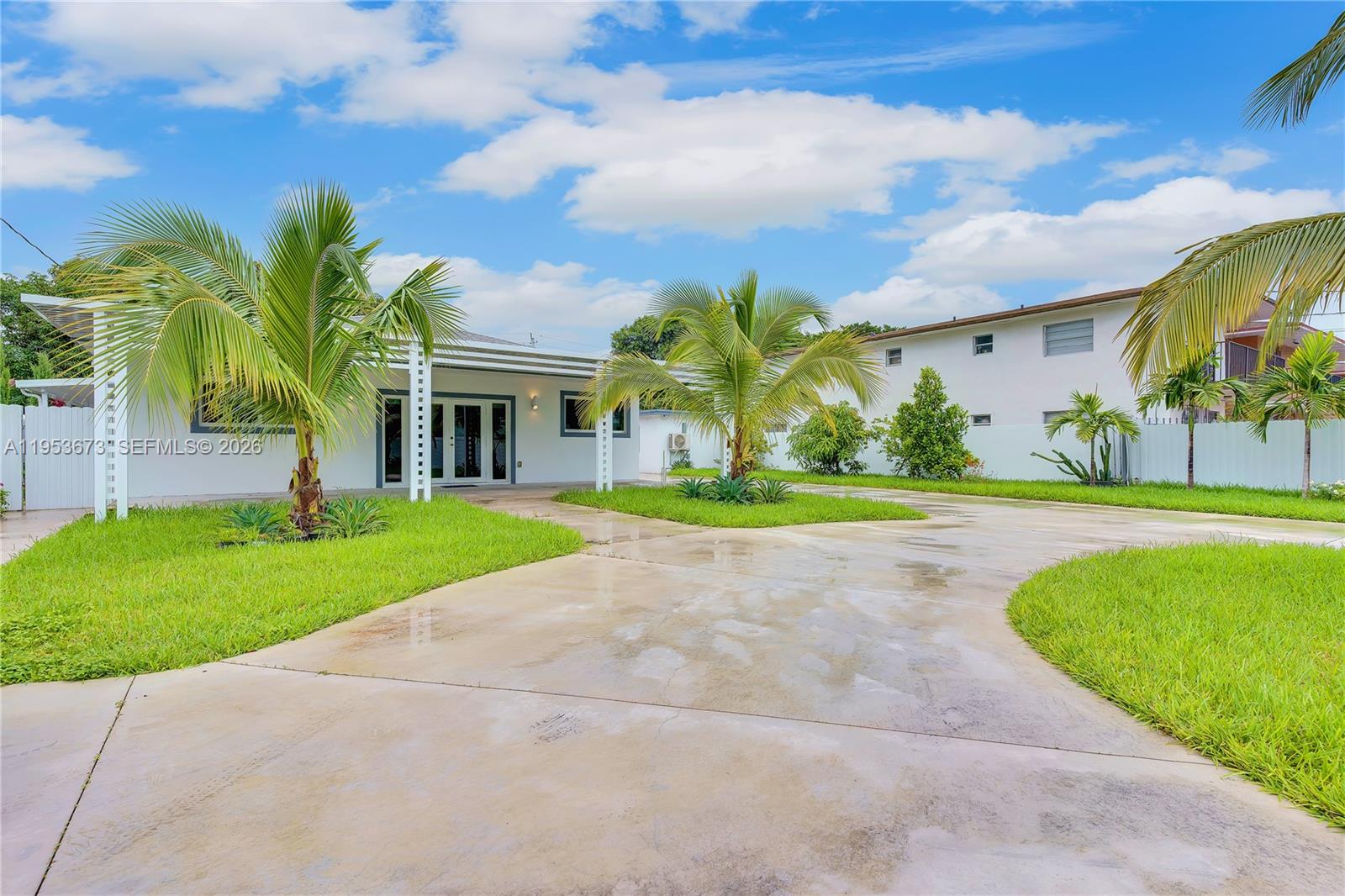 2247 Northwest 2nd Street Miami, FL 33125 - Photo 2 of 31