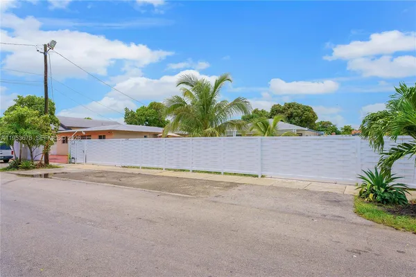 $950,000 | 2247 Northwest 2nd Street, Miami, FL 33125