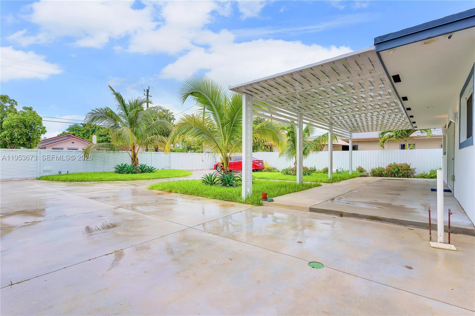 2247 Northwest 2nd Street Miami, FL 33125 - Photo 5 of 31