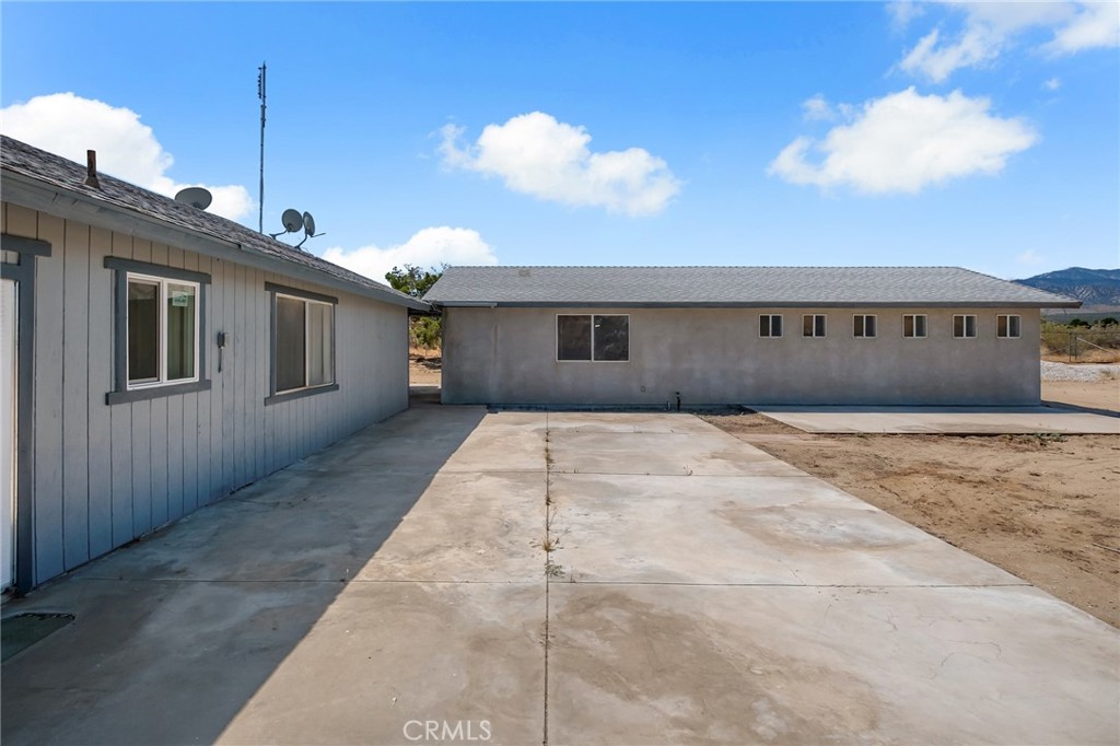 12736 Oasis Road Pinon Hills, CA 92372 - Photo 27 of 33