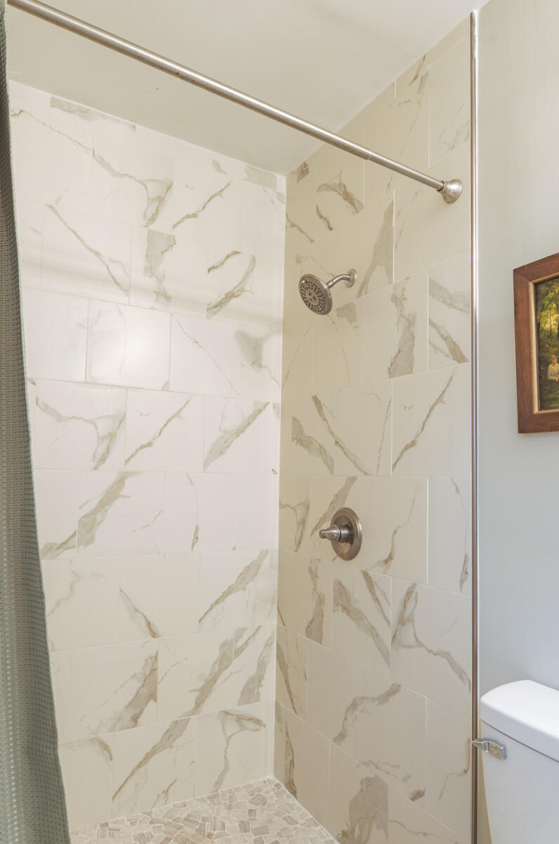 1877 Kissingbower Road Augusta, GA 30904 - Photo 21 of 42 1877 PrimaryBath 3 WEB