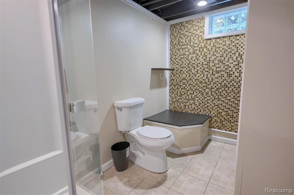 1712 Rochester Road Leonard, MI 48367 - Photo 23 of 29