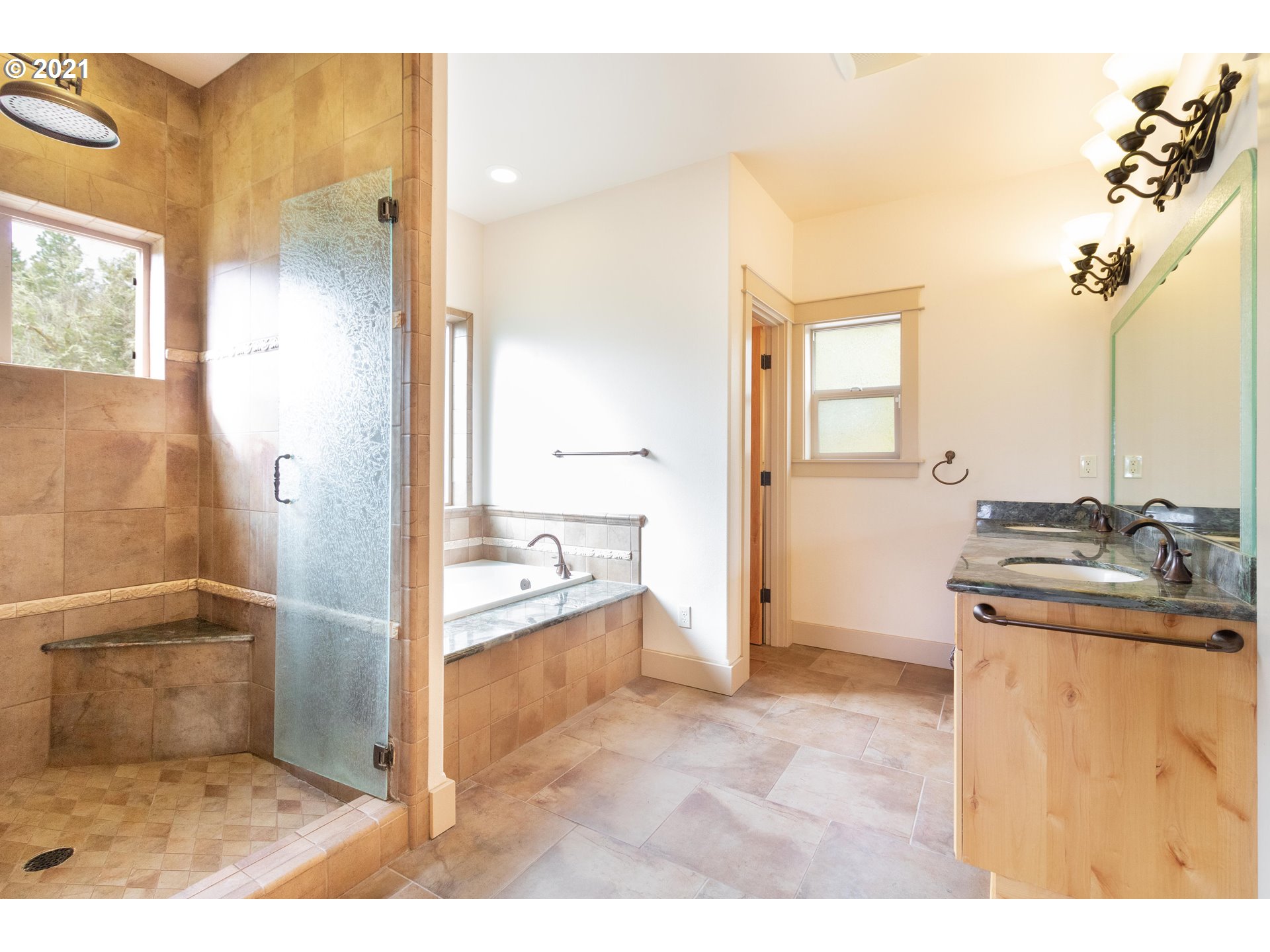 120 Summit Ridge Lane Roseburg, OR 97471 - Photo 14 of 31 Gallery Image 14