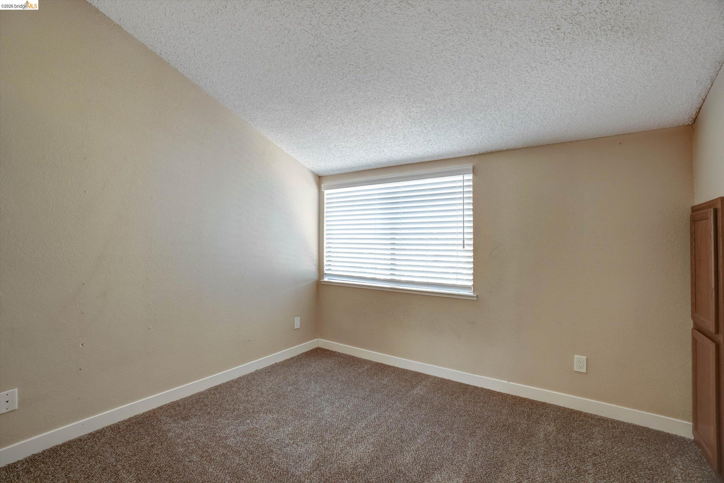 1351 Hood Road Sacramento, CA 95825 - Photo 15 of 36