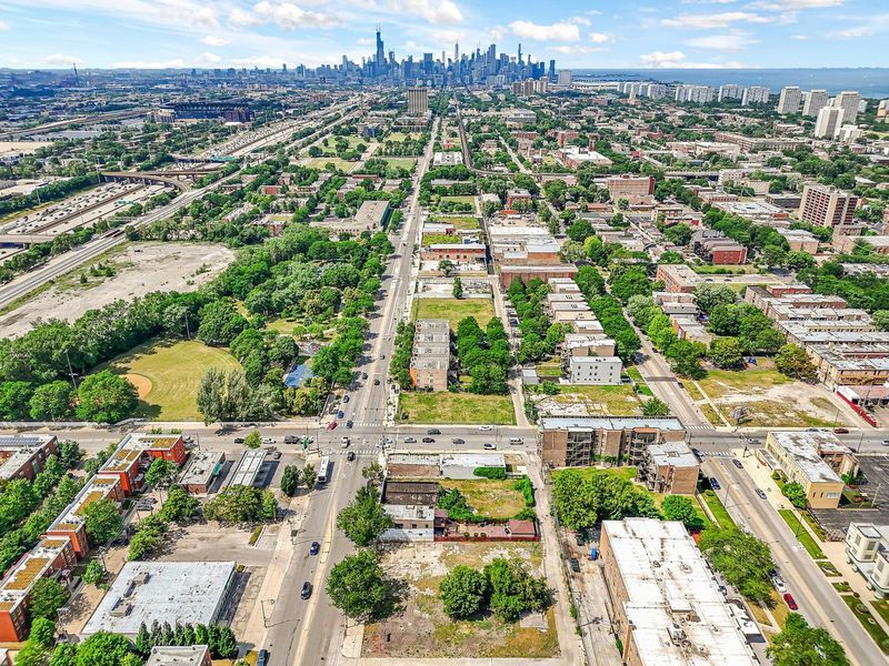 4317 South State Street Chicago, IL 60609 - Photo 4 of 10 an aerial view of a city