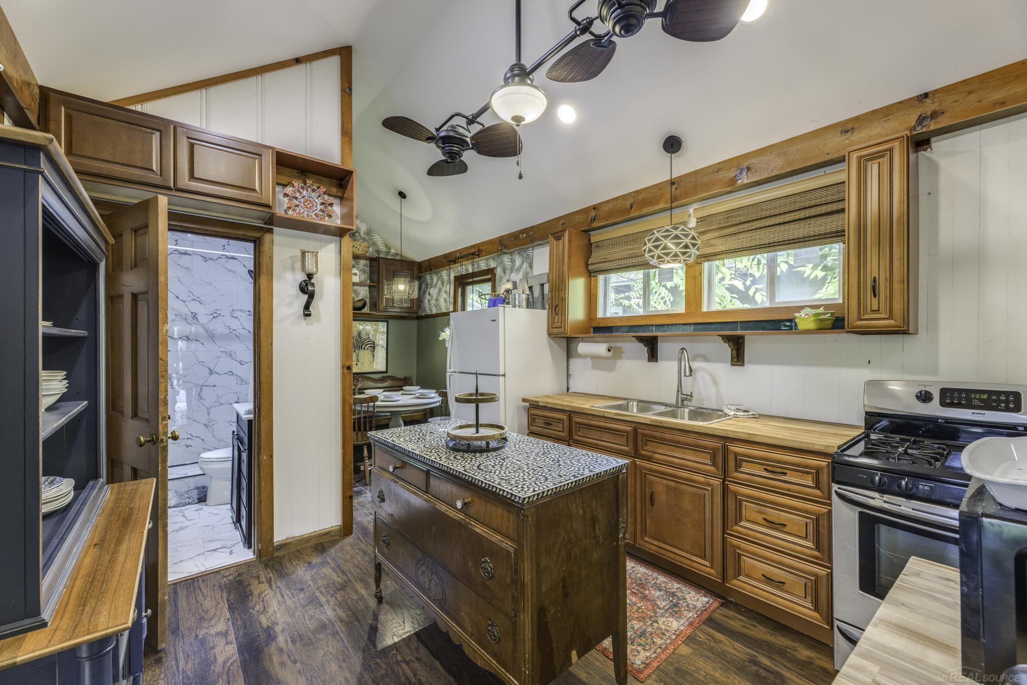 7403 Woodside Road Lexington, MI 48450 - Photo 11 of 35