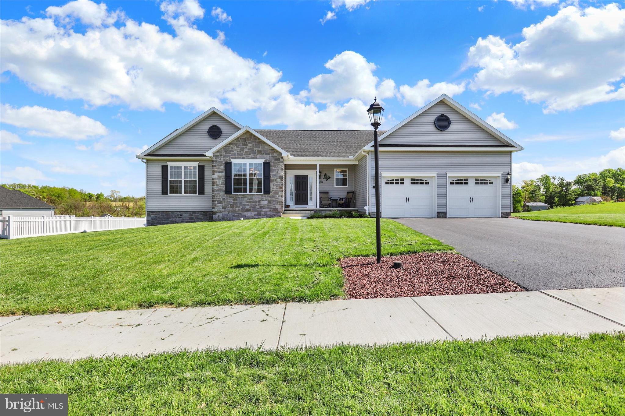 210 Granite Lane Hanover, PA 17331 - Photo 2 of 30