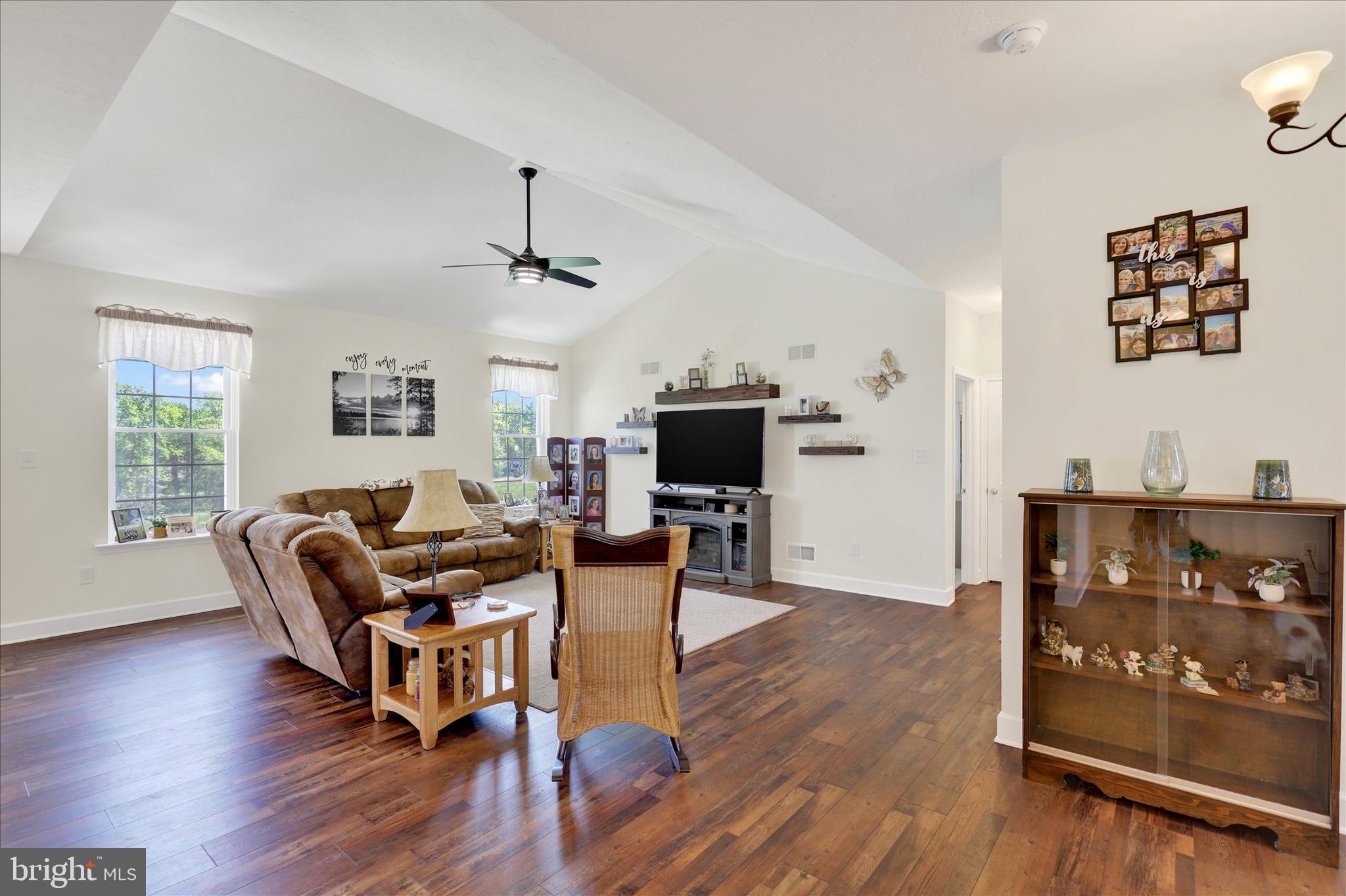 210 Granite Lane Hanover, PA 17331 - Photo 3 of 30