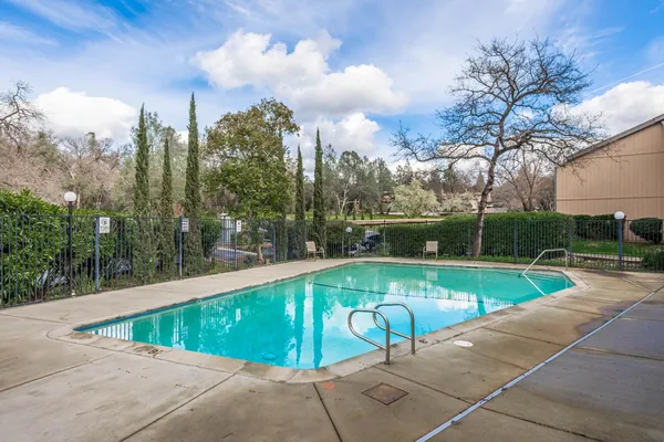 $169,000 | 13065 Lincoln Way, Unit B, Auburn, CA 95603