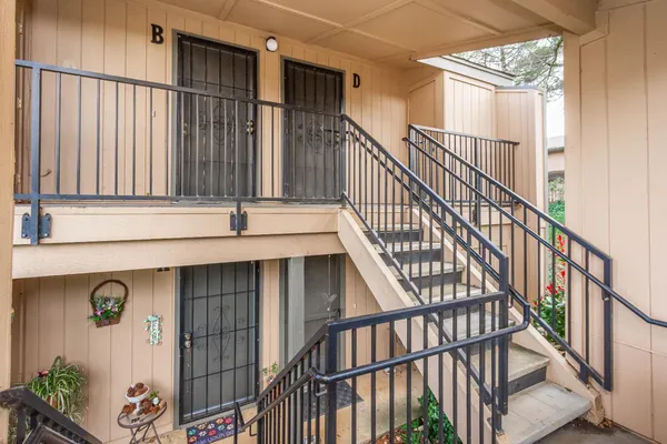 $169,000 | 13065 Lincoln Way, Unit B, Auburn, CA 95603