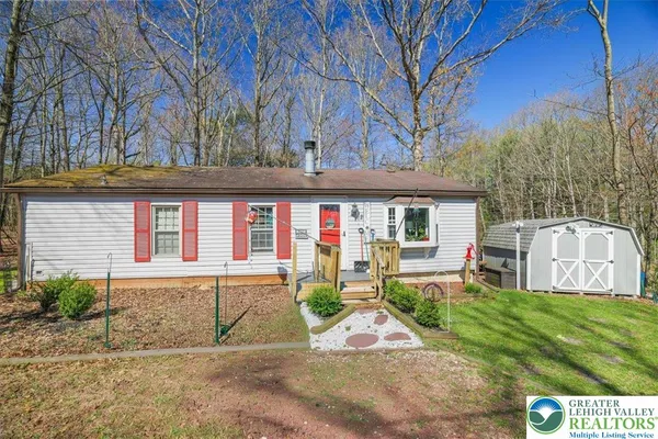 $175,700 | 2 Hillary Drive West, White Haven, PA 18661