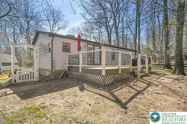 $175,700 | 2 Hillary Drive West, White Haven, PA 18661