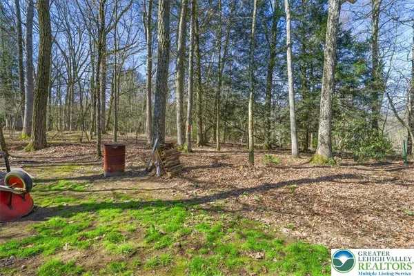 $175,700 | 2 Hillary Drive West, White Haven, PA 18661