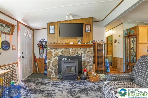 $175,700 | 2 Hillary Drive West, White Haven, PA 18661