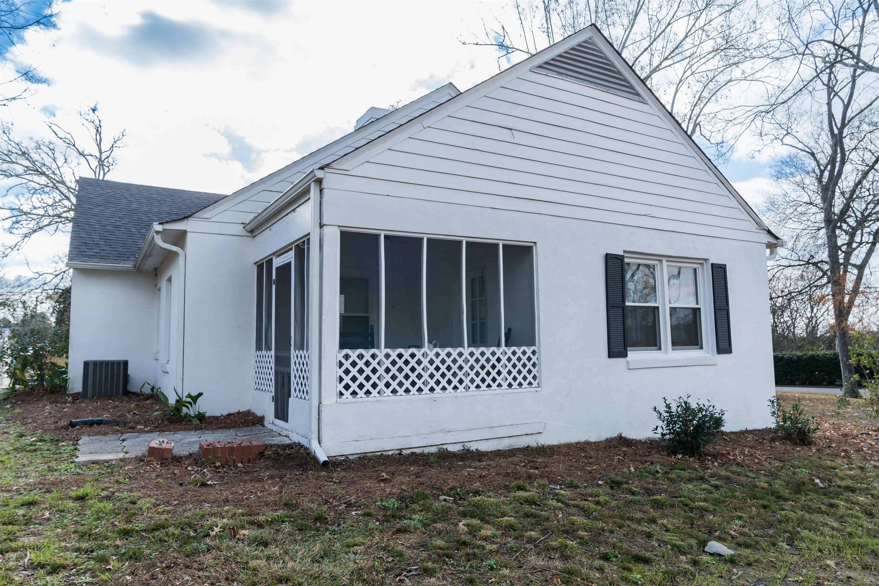 209 Young Drive Clinton, SC 29325 - Photo 14 of 47