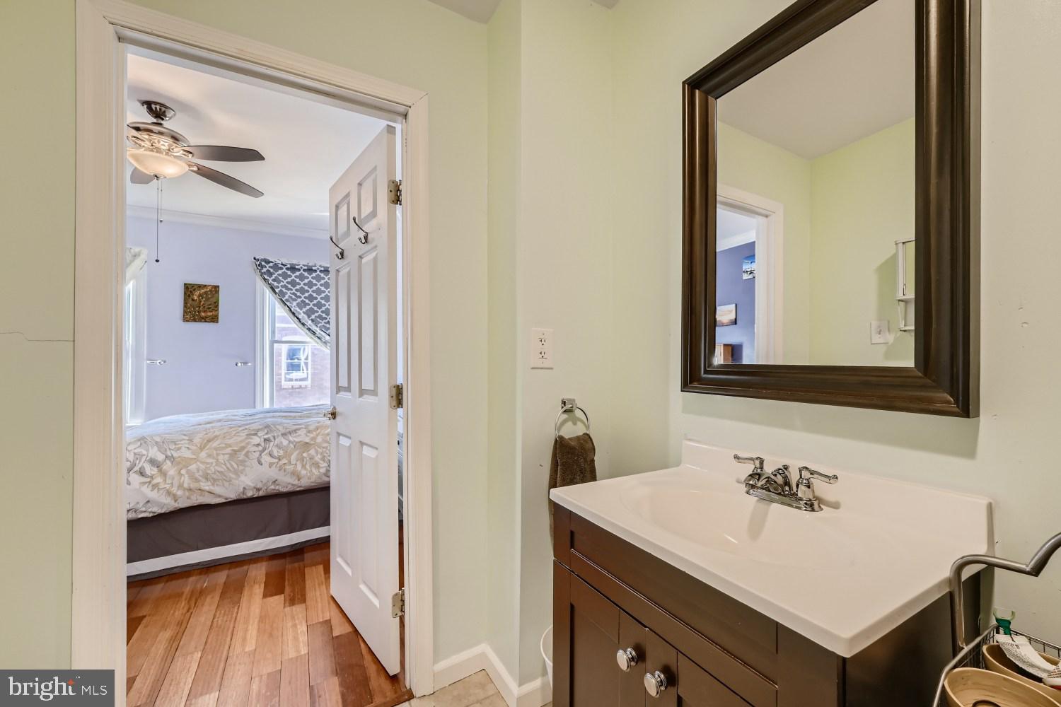 131 South Curley Street Baltimore, MD 21224 - Photo 17 of 33 Main Bedroom Full Bathroom