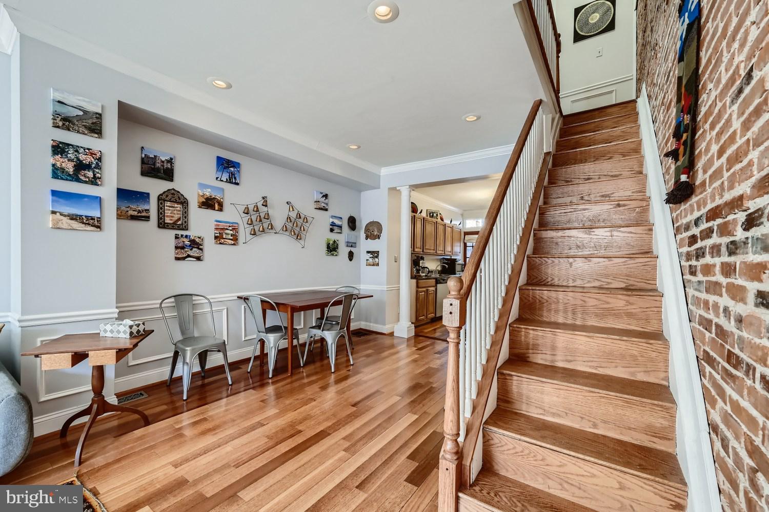 131 South Curley Street Baltimore, MD 21224 - Photo 6 of 33 Living Area