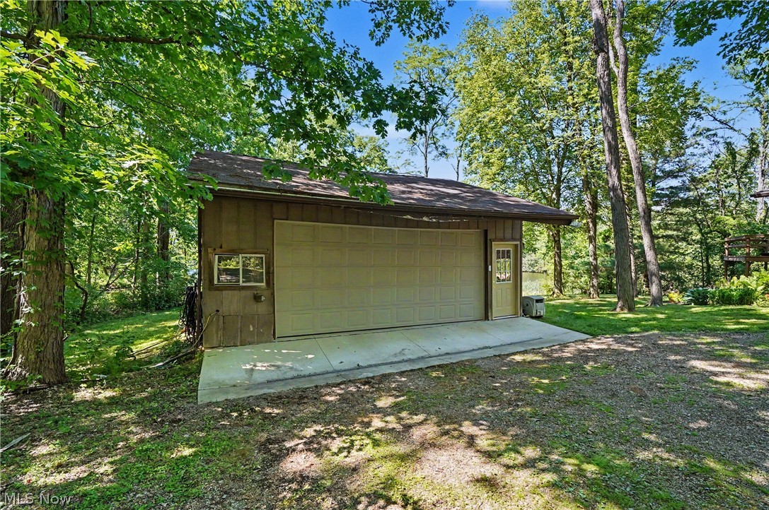 2216 North Medina Line Road Akron, OH 44333 - Photo 34 of 42