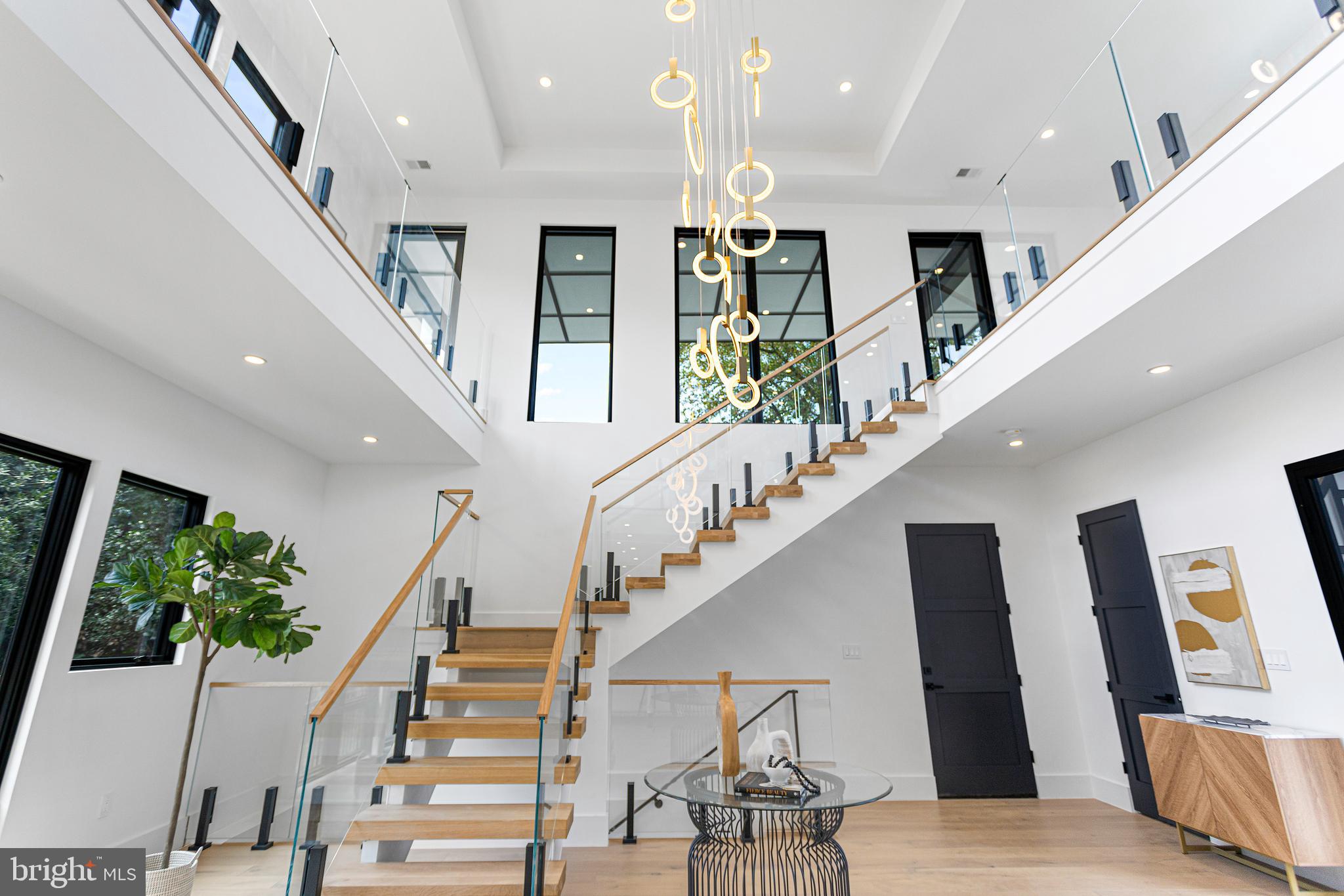 1733 Chain Bridge Road McLean, VA 22101 - Photo 2 of 65