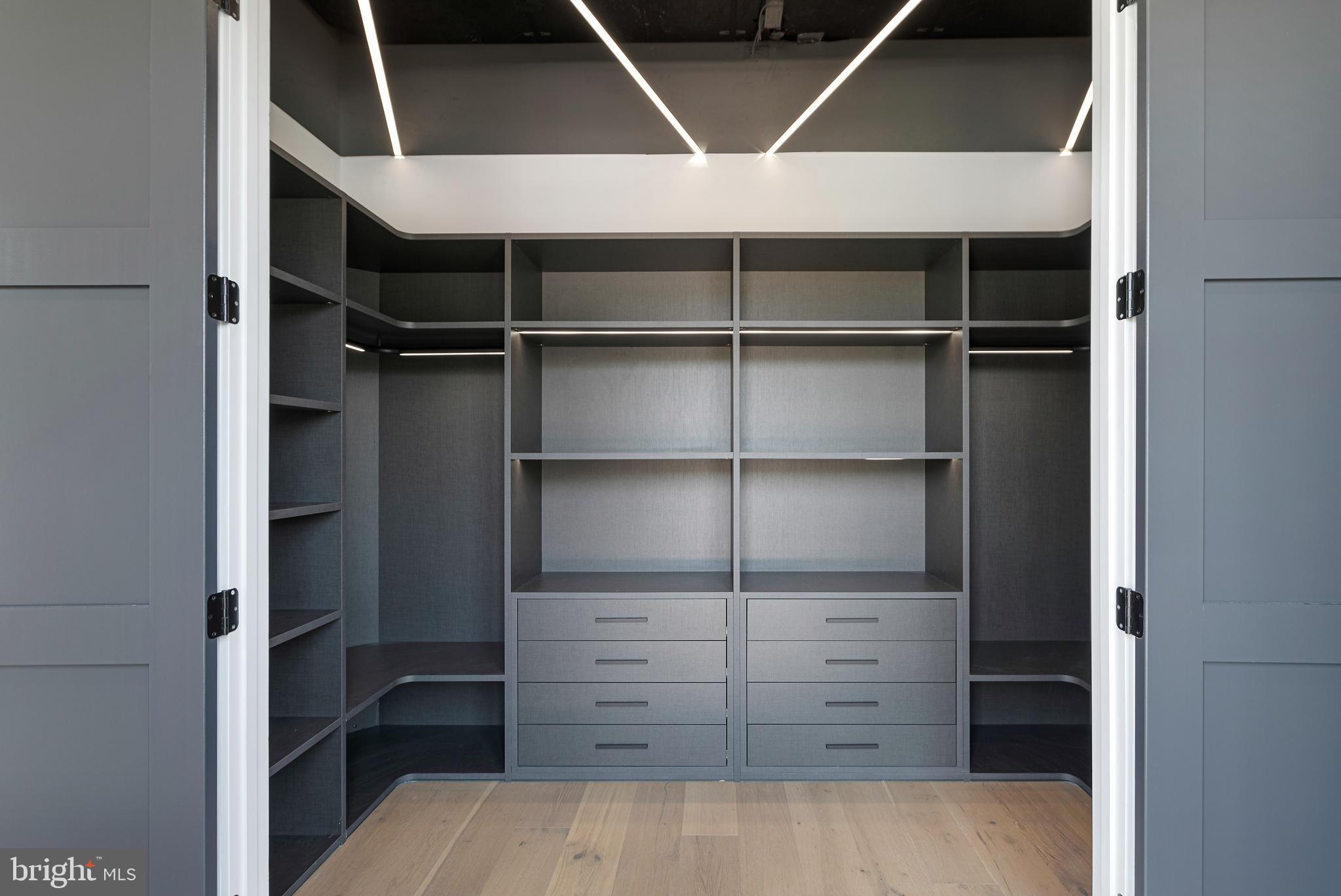 1733 Chain Bridge Road McLean, VA 22101 - Photo 42 of 65