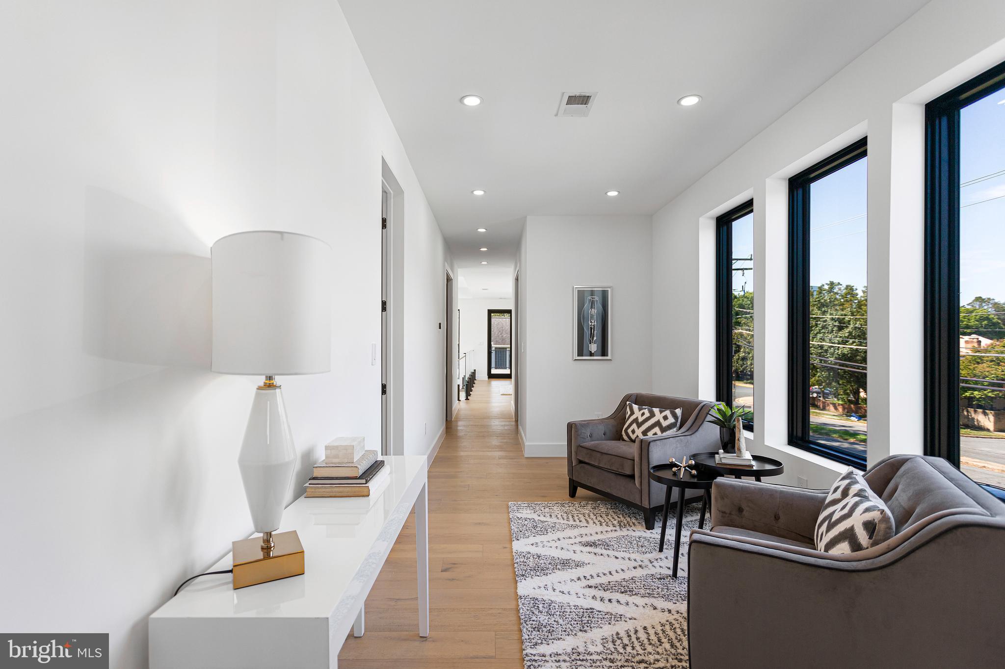 1733 Chain Bridge Road McLean, VA 22101 - Photo 43 of 65