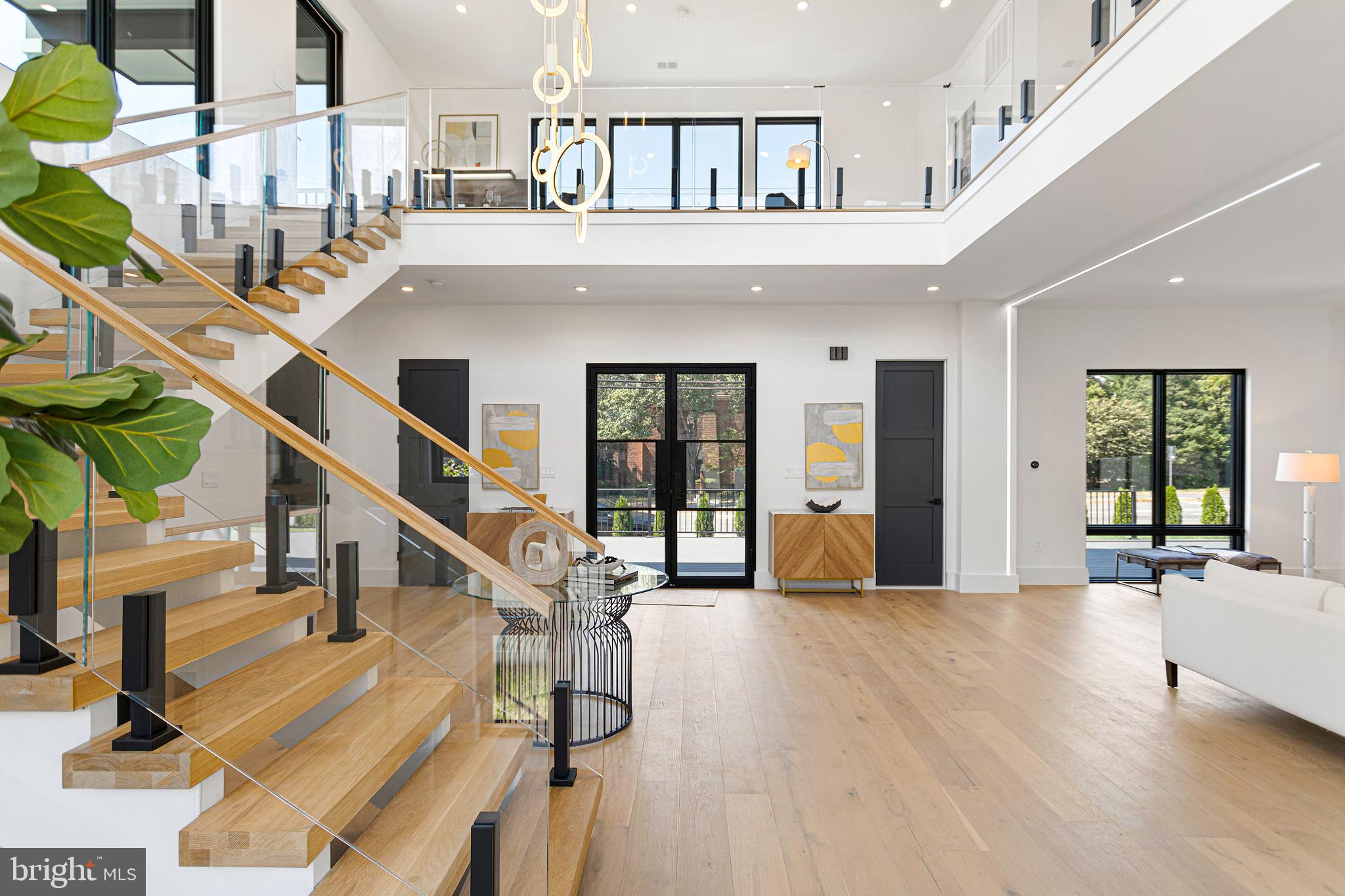 1733 Chain Bridge Road McLean, VA 22101 - Photo 5 of 65