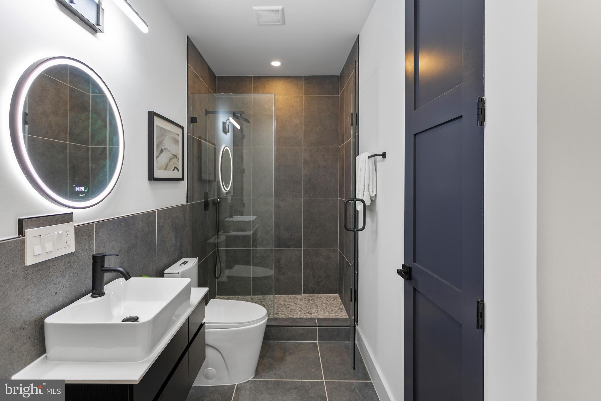 1733 Chain Bridge Road McLean, VA 22101 - Photo 57 of 65