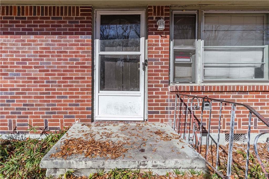 1162 Watts Road Forest Park, GA 30297 - Photo 4 of 23