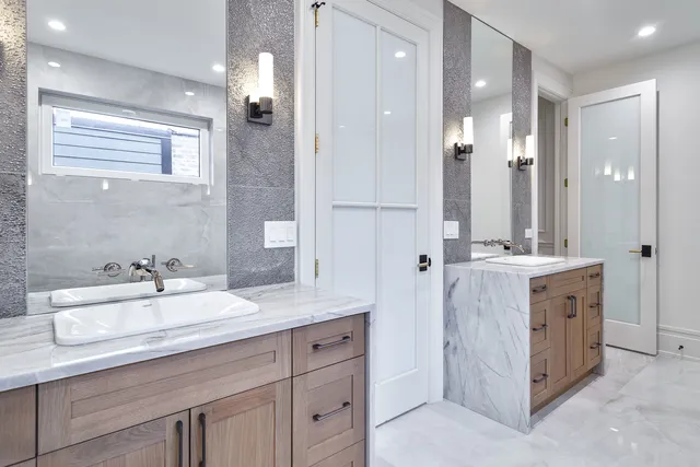 $2,550,000 | 3723 North Oakley Avenue, Chicago, IL 60618