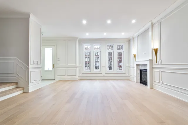 $2,550,000 | 3723 North Oakley Avenue, Chicago, IL 60618