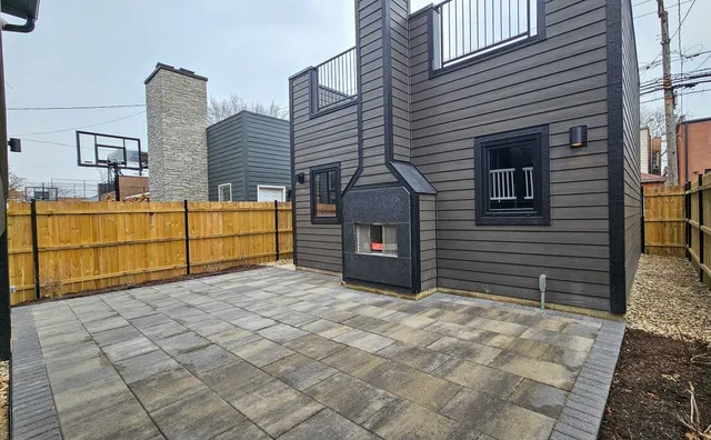 $2,550,000 | 3723 North Oakley Avenue, Chicago, IL 60618