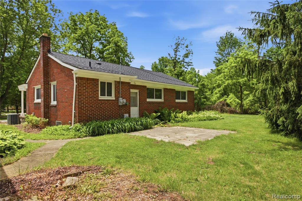 8701 Brookville Road Plymouth, MI 48170 - Photo 41 of 45