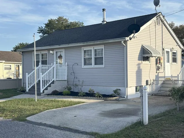 $452,000 | 134 West Delaware Parkway, Villas, NJ 08251