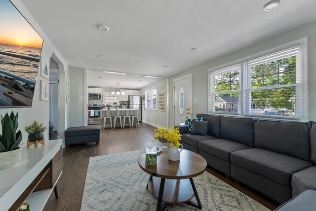 $452,000 | 134 West Delaware Parkway, Villas, NJ 08251